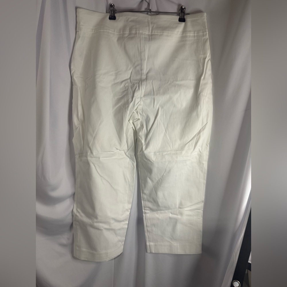 Women's White Capri Pants - Picture 2 of 3